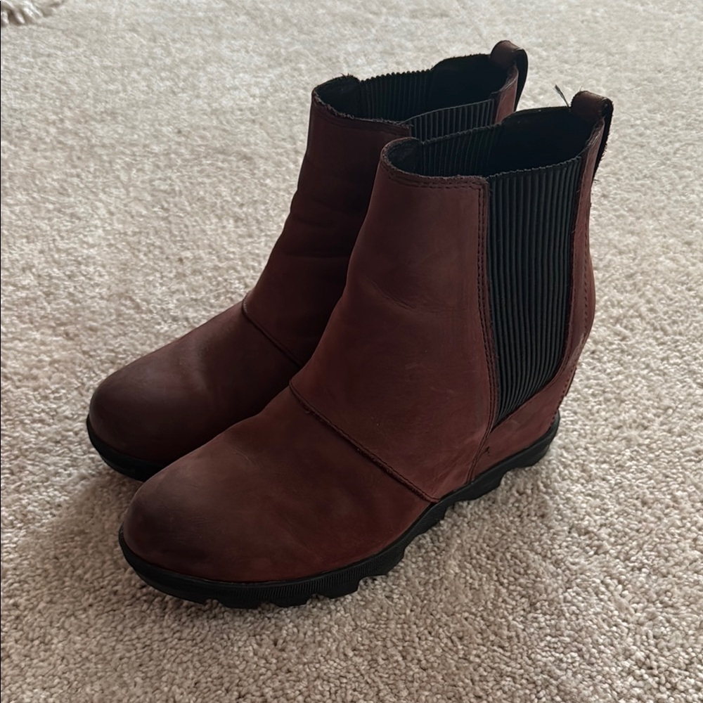 Sorel Joan of Arctic Boots size 8.5